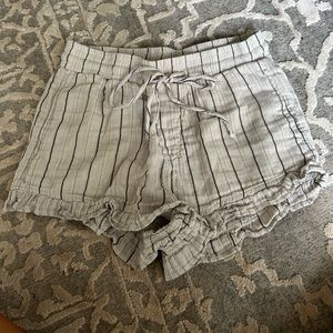Flowy boat shorts size small